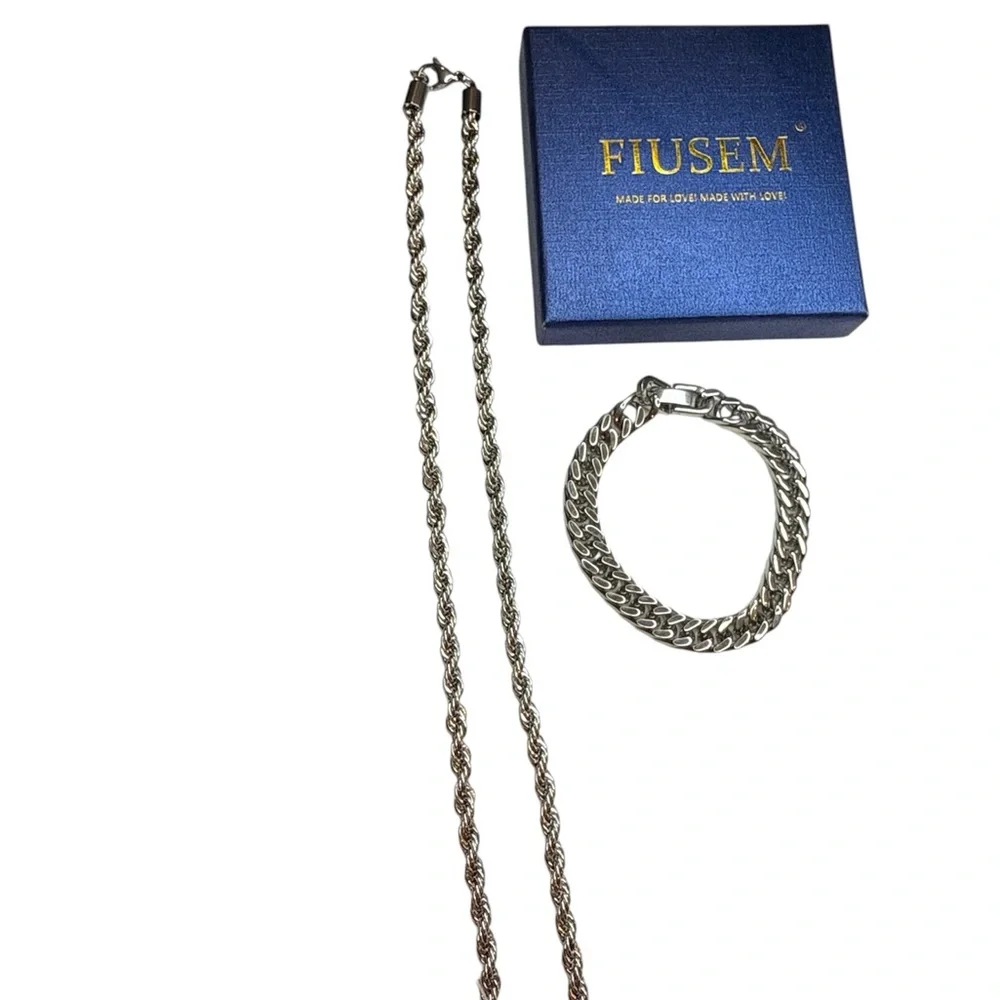 FIUSEM Men’s Stainless Steel Silver tone  Set chain & bracelet New in a box